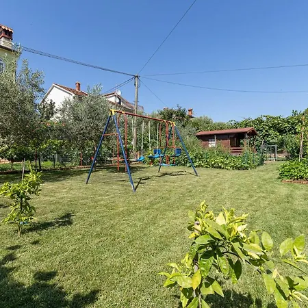 Haus Eva Apartman *